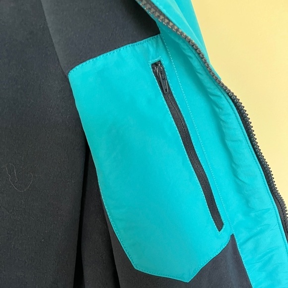 Lands end waterproof squall coat - Picture 2 of 11